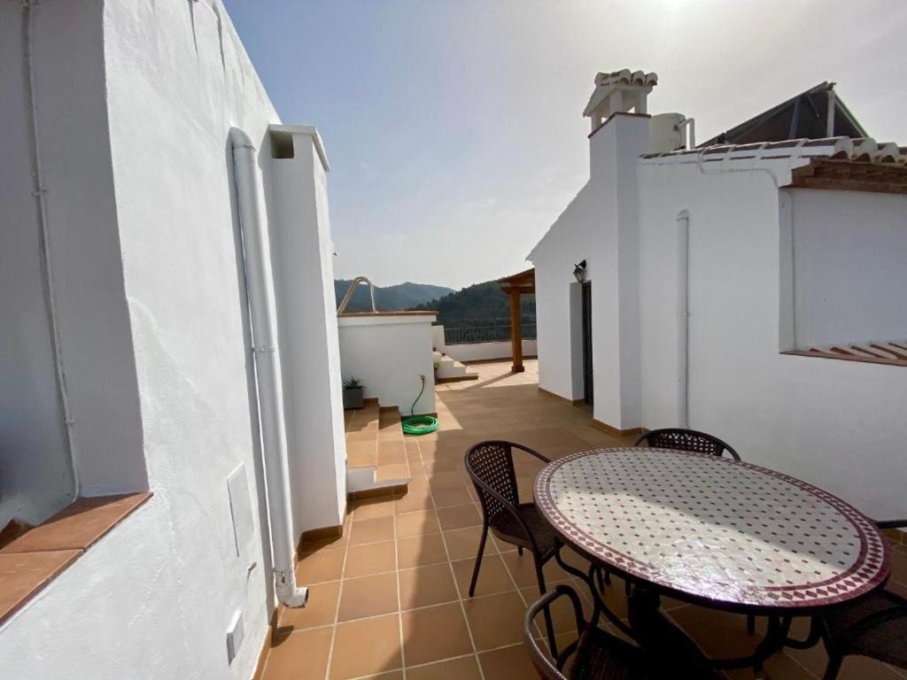 Casa con increíbles vistas a las montañas y al mar Villa Frigiliana Exterior foto