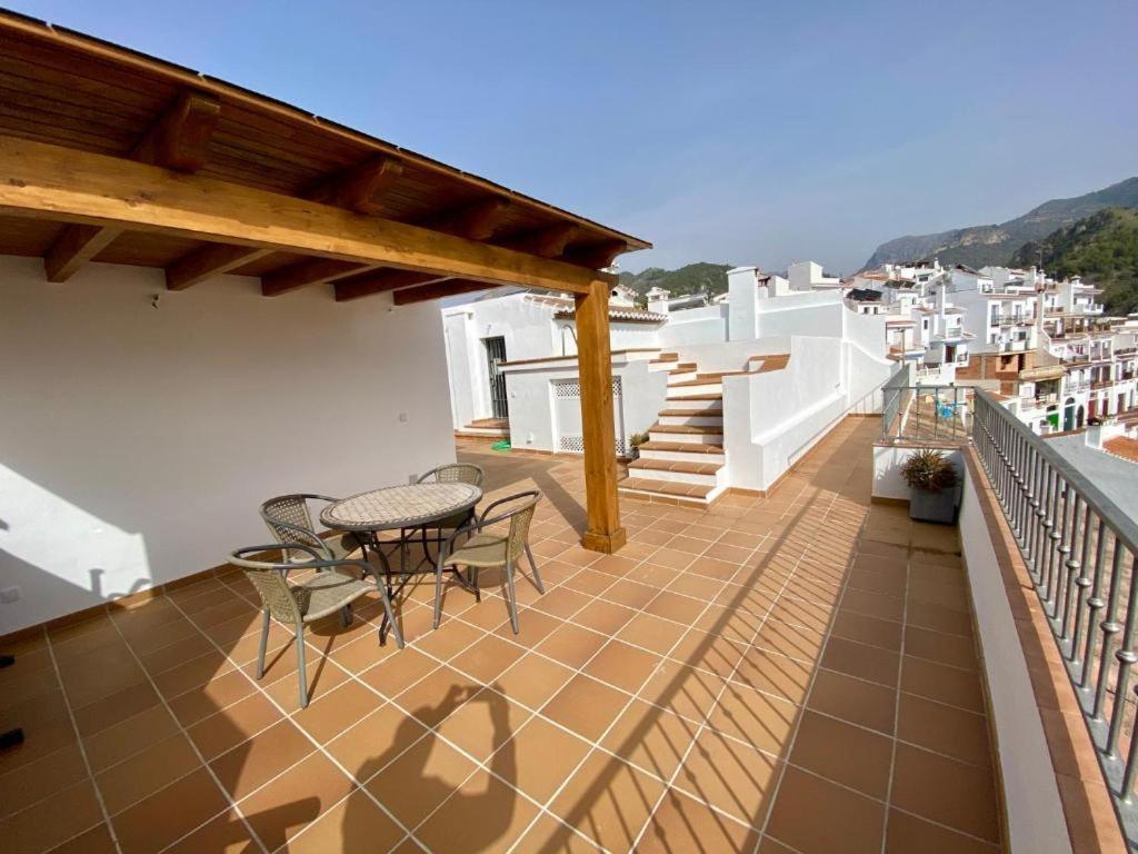 Casa con increíbles vistas a las montañas y al mar Villa Frigiliana Exterior foto